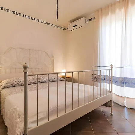 Marisol Agrustos Nyaraló *