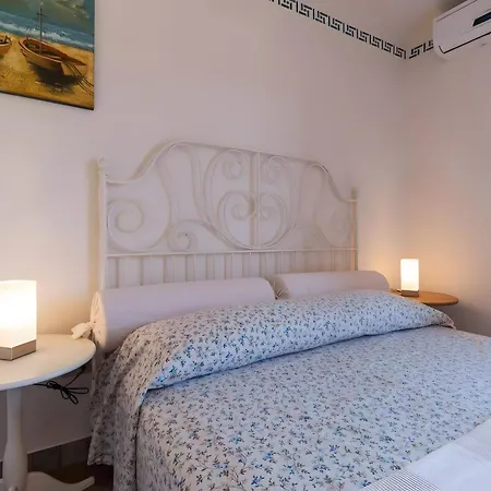 Marisol Agrustos Holiday home