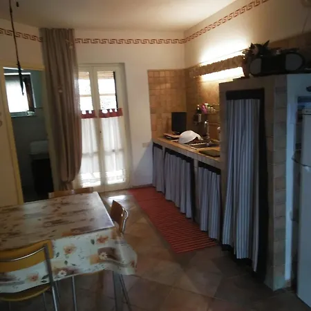 Holiday home Marisol Agrustos *