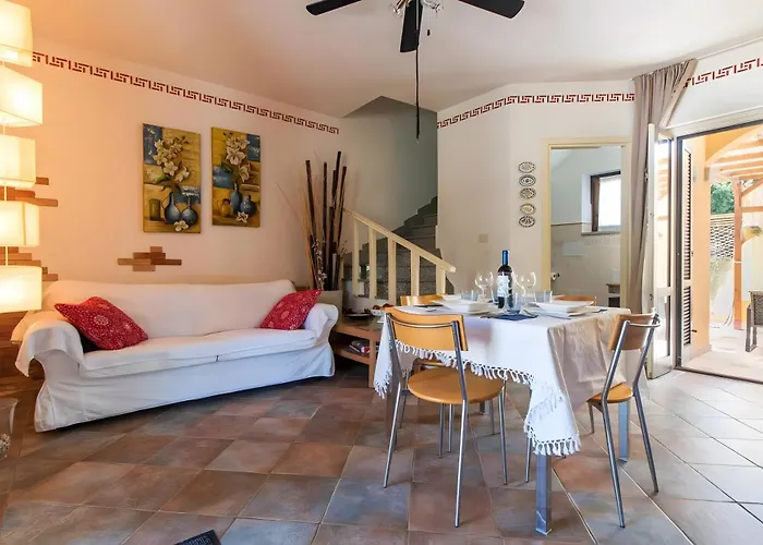 Holiday home Marisol Agrustos